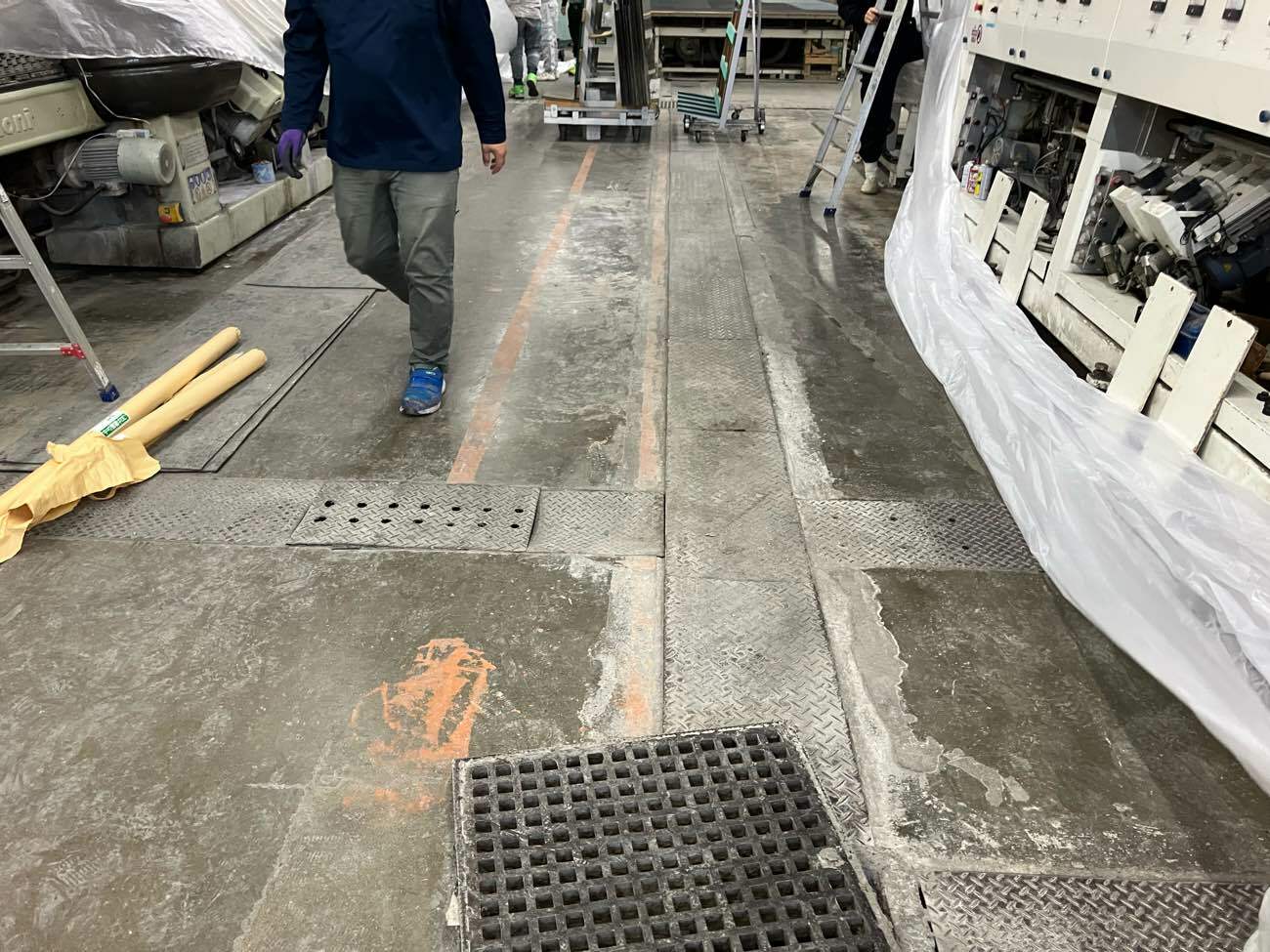 硝子加工工場（埼玉県上尾市）