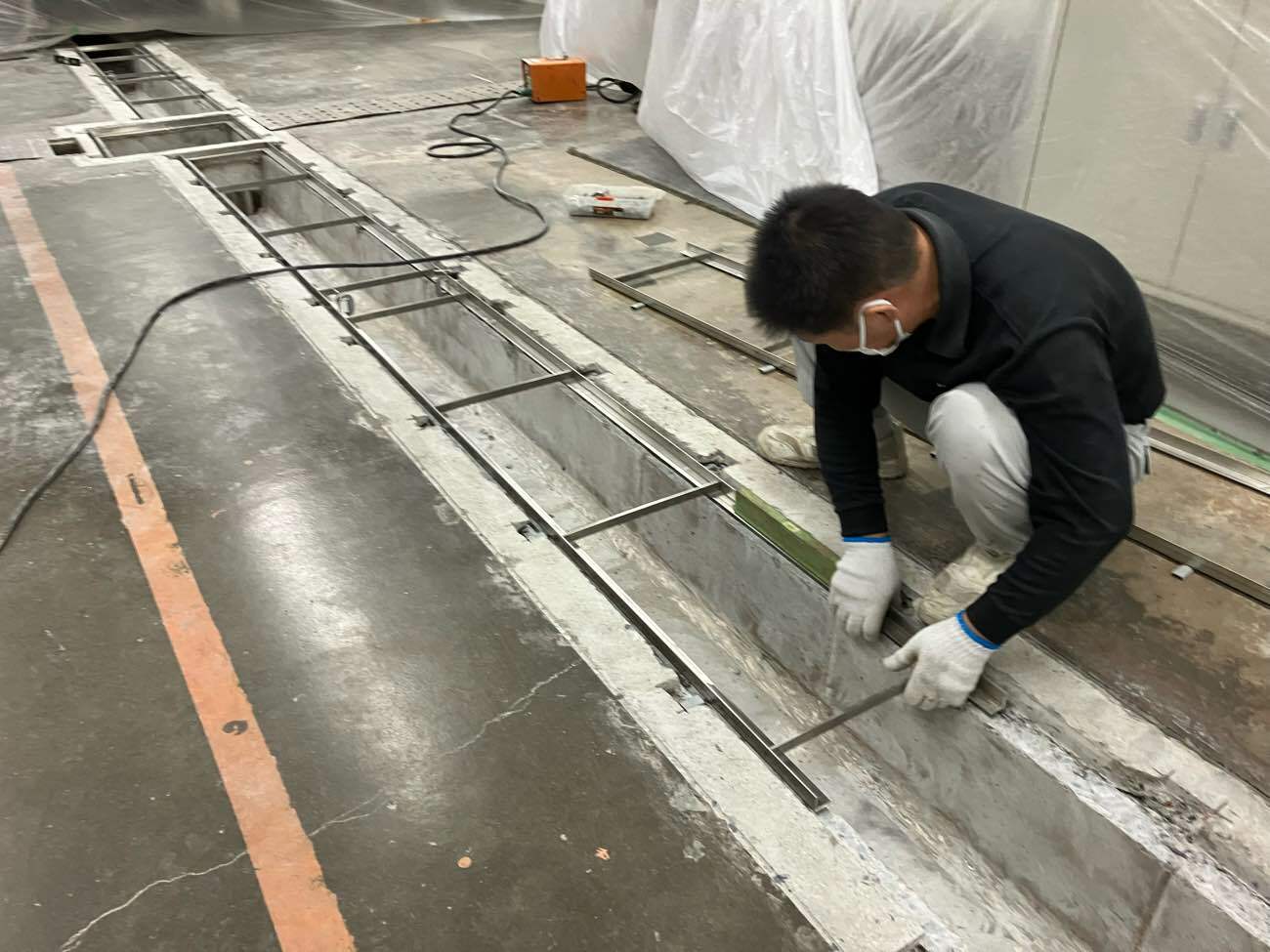 硝子加工工場（埼玉県上尾市）