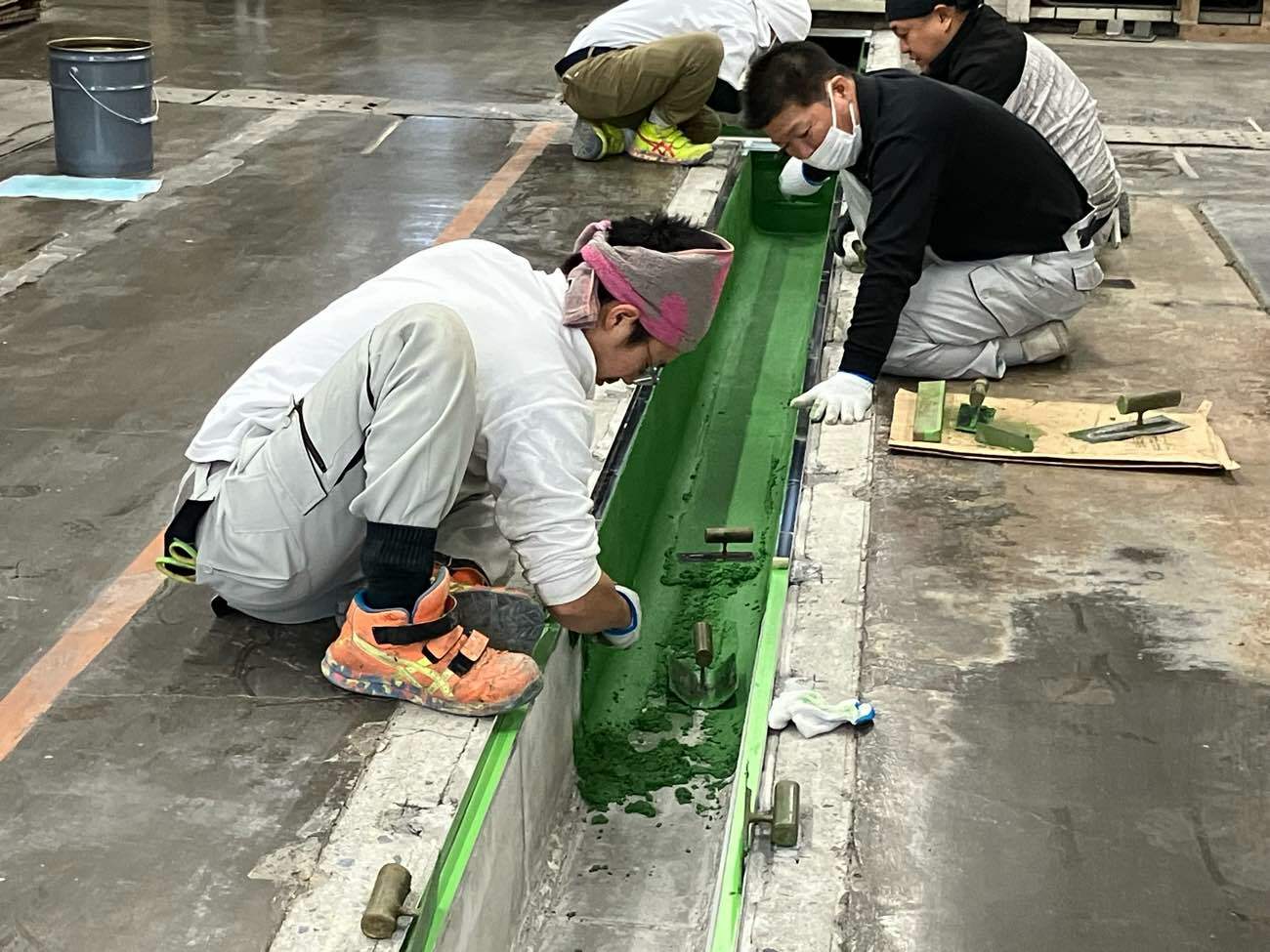 硝子加工工場（埼玉県上尾市）